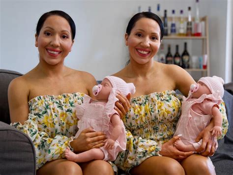 anna and lucy decinque|Meet the identical twin sisters who share everything